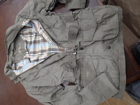 Pongo a la venta ropa de caza marca Blaser nueva a estrenar.
Chaqueta Blaser Venedig mujer talla 34 (s) 12