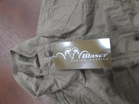 Pongo a la venta ropa de caza marca Blaser nueva a estrenar.
Chaqueta Blaser Venedig mujer talla 34 (s) 11