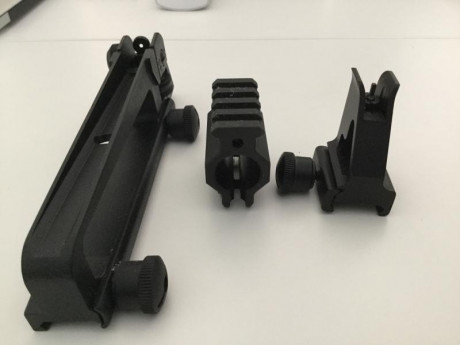 Nunca usados 50€
Punto de mira y toma de gases
El hand carrier vendido 00