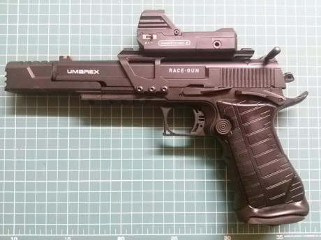 Marca UMAREX
Pistola a CO2
Calibre 4,5 BOLA

 VENDO POR 100€ 
 REDUZCO EL PRECIO A 75€
 

Incluiría 6 01
