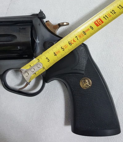  *******VENDIDO*******

*******EL REVOLVER HA SIDO VENDIDO******* 

Vendo o cambio un revolver del que 151