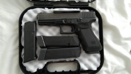 Vendo Glock 17 gen3 con 4 cargadores y una mira extra. La pistola está guiada en F en Coruña.
La compré 00