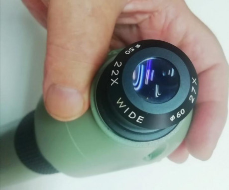 VENDO telescopio japonés, marca Opticron, de 60 mm y ocular intercambiable de 27x granangular.
Cuerpo 01