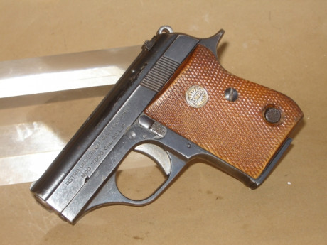 Hola, busco la pistola ASTRA  7000 cal. 22 LR en Libro de Coleccionista. Interesado en la compra pero 00