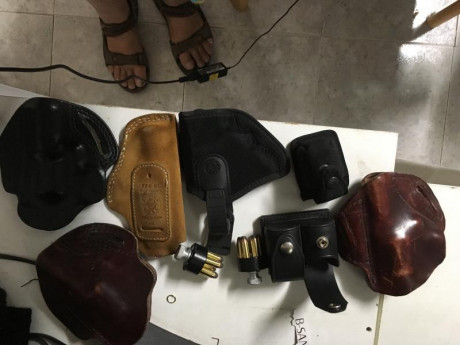 Se vende revólver 357 magnum de 3 pulgadas 
Más 2 cargadores rápidos + 2 fundas de cargadores una de dos 02