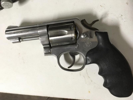 Se vende revólver 357 magnum de 3 pulgadas 
Más 2 cargadores rápidos + 2 fundas de cargadores una de dos 01