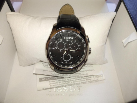 Vendo reloj  TISSOT COUTURIER CHRONOGRAPH  en perfecto estado, en su caja original y ticket de compra.

Fabricado 00