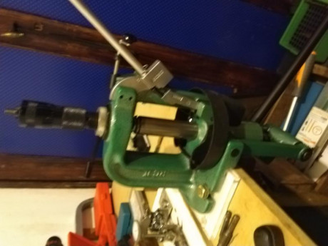 Vendo prensa RCBS RCII en acero muy pesada hecha en EU, esta en perfecto estado y tray todo lo de origen 02