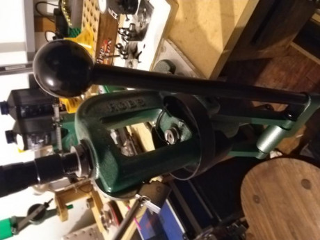 Vendo prensa RCBS RCII en acero muy pesada hecha en EU, esta en perfecto estado y tray todo lo de origen 00