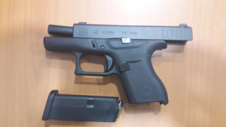 Buenos días, vendo mi glock 42, en perfecto estado, muy poco uso y menos disparos, cambiado el punto de 21