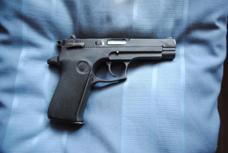 Vendo Star 30 M calibre 9mm Pb. Estado bueno muy poco uso, 1 cargador.
Precio 185 Euros mas gastos fuera 01