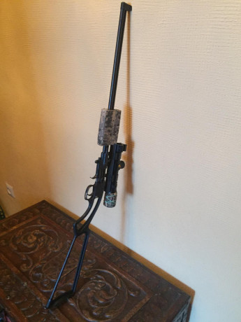 Hola, vendo carabina Bronco calibre 22LR desmontable con monturas y visor. Interesados en más información 01
