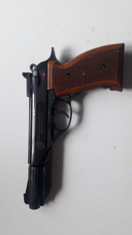 Hola, ando buscando una pistola del 22lr para un novatillo que sea con las tres B, no importa antiguedad 70