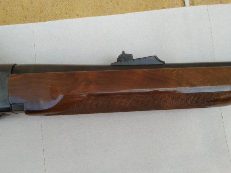 Por exceso de armas, vendo rifle semiautomático Remington 7.400 en calibre 30-06. Está en perfecto estado. 160