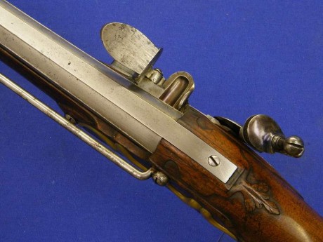 Voy a colocar unas fotos de un arma larga alemana de llave de mecha del siglo XVI. 02