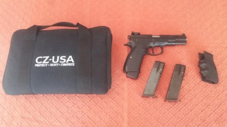 Hola. Vendo guiada en F.
Gatillo y martillo de competición. Miras regulables. 
Anulada la doble acción 02