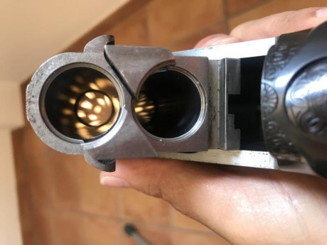 Vendo escopeta Franchi de trap en perfecto estado. Se vende por no usar desde hace años. La escopeta se 22