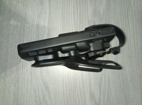 Vendo Safariland 7360 para Glock 17.

Prácticamente nueva, sin signos de uso. Utilizada solo para entrenar 11