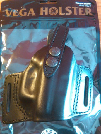 Se venden dos fundas vega holster a estrenar, posibilidad llevarlas abiertas o cerradas. 25 euros unidad, 02