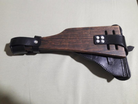 Replica de una funda para una luger de Artillería con culatin, sin apenas uso. Se venden nuevos sobre 00