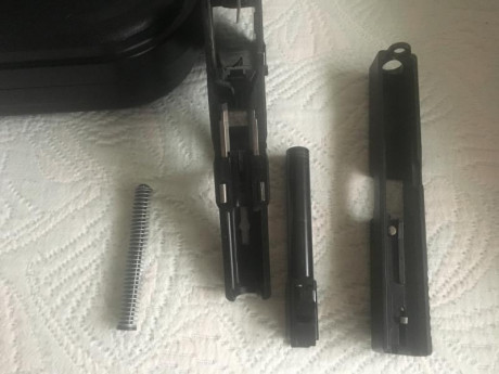  Vendo PISTOLA GLOCK 17 Gen3 Cal. 9x19 
La compre para hacer el curso de IPSC pero no le pille el gusto 10