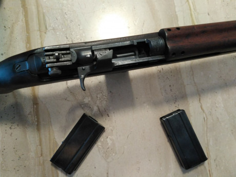 Buenos días,

Un compañero del club de tiro me ha pedido que cuelgue este anuncio por él. Se trata de 02