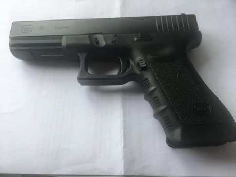  Vendo PISTOLA GLOCK 17 Gen3 Cal. 9x19 
La compre para hacer el curso de IPSC pero no le pille el gusto 32