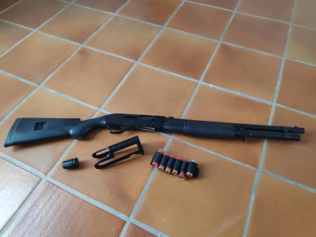 Vendo estupenda escopeta Benelli M3, supongo que todos la conocéis pero por si alguien no la conoce decir 02