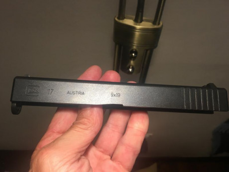  Vendo PISTOLA GLOCK 17 Gen3 Cal. 9x19 
La compre para hacer el curso de IPSC pero no le pille el gusto 132