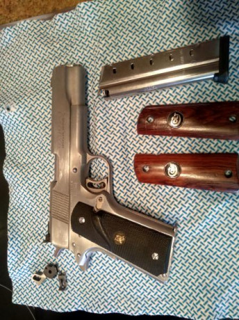 Hola, un amigo que por edad no va a renovar licencia, me pide que anuncie esta pistola, es una Colt gold 02