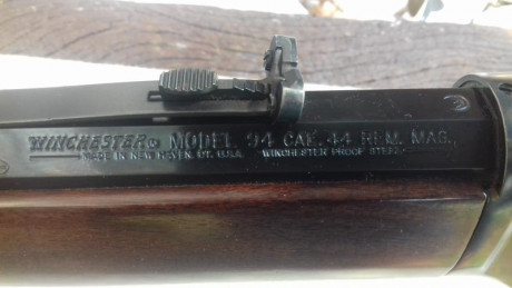   Buenas tardes

Pongo en venta un Winchester 94 un tanto especial, se trata de la versión Trails End 30