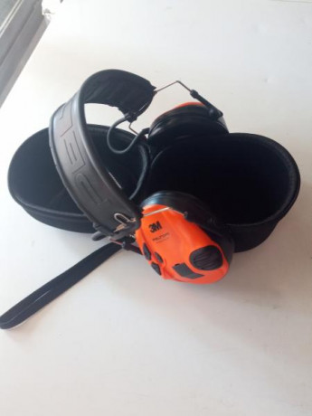 VENDIDOS cascos Peltor sporttac electrónicos, para caza o tiro, como nuevos, regalo estuche protector 00