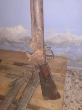 Hola buenas.
Poseo 3 armas desde hace tiempo que no había hecho nada por averiguar información de ellas.
Ya 01