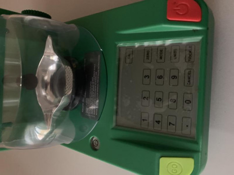 Perfecto estado,la precision es espectacular,se entrega con su caja original y tiene garantia hasta enero 10