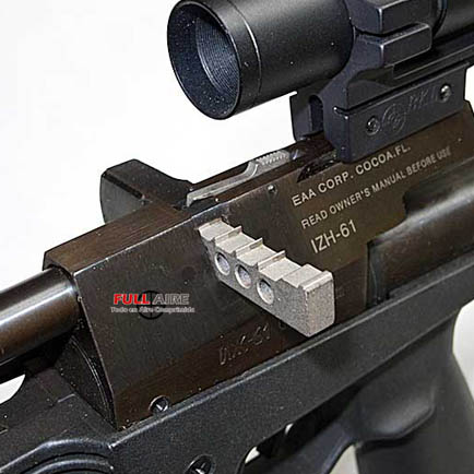 Lo he encontrado por casualidad. 
el parecido con la Baikal 61 es asombroso e innegable. 30