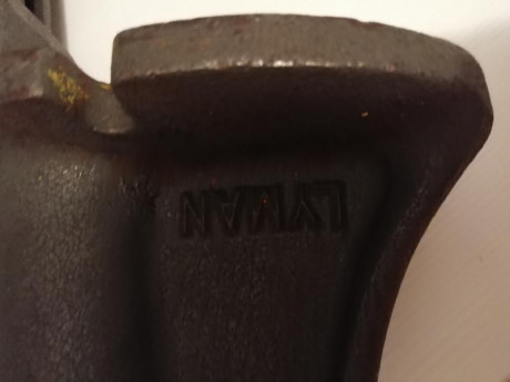 Buenas noches.
Vendo prensa Lyman semiprogresiva. 
Como vereis en las fotografías, podéis poner dos calibres 10