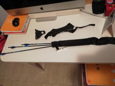 Buenas noches, vendo arco y equipo de iniciación apenas usado.

Saludos 10