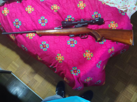 Vendo carabina de Cerrojo del calibre 22 marca TOZ, 17-01
Está muy bien conservada y con poco uso. Incluye 02