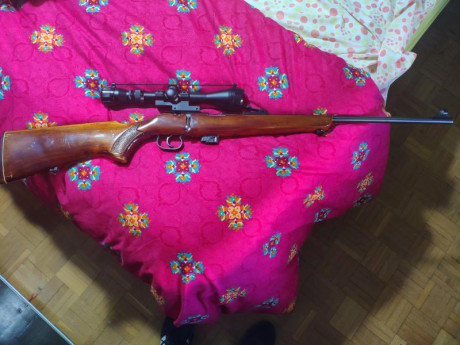 Vendo carabina de Cerrojo del calibre 22 marca TOZ, 17-01
Está muy bien conservada y con poco uso. Incluye 01
