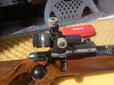 Vendo carabina super match de madera Anschutz modelo 1913.
Cañon de 69 cms.
Maleta de aluminio antigua 00