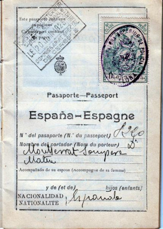  EN RECUERDO Y HOMENAJE A LOS QUE YA NO ESTÁN. 

Si pones en  GOOGLE    PASAPORTES EN LA MEMORIA   da 80