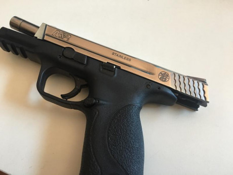 Cz97b (vendida)calibre 45 no más de 500 disparos y Smith&Wesson 9mm. Cz-450€ y s&w 225€. Guiadas 150