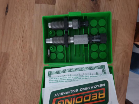 Vendo Dies Redding 308 full con bushing , más asentador micrometrico 120€ con envio certificado a la península 00