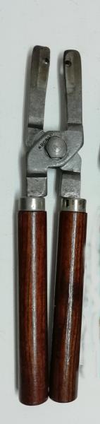 VENDO tenazas para moldes de fundicion RCBS
Precio 35 euros
Mas detalles 620149412 Alberto
 HAN SIDO VENDIDAS 00