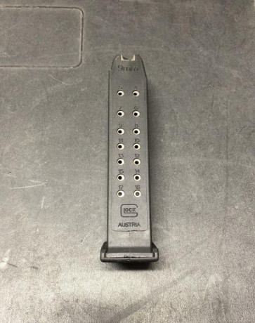 Por falta de uso se vende cargador de Glock 17 en perfecto estado por 17,50€ envío incluido en el precio. 01