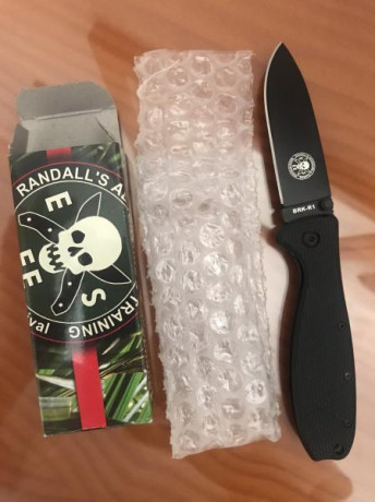 ESEE Zanzudo en acero AUS-8, solo estrenada, como nueva. Con caja original. Vendo porque necesito algo 00