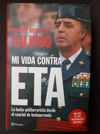 No sabía a qué hilo subir este tema. A lo largo de los años he ido coleccionando, además de cientos de 131