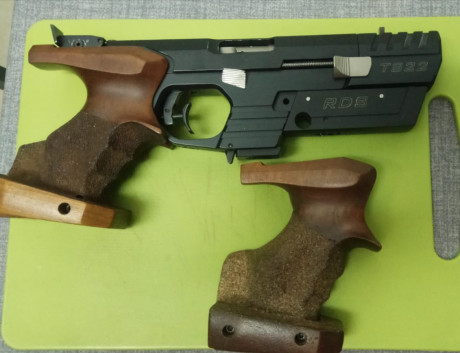 Un compañero del club me pide que ponga a la venta una pistola marca Tesro TS22 / 3.La pistola se encuentra 00