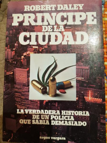 No sabía a qué hilo subir este tema. A lo largo de los años he ido coleccionando, además de cientos de 80