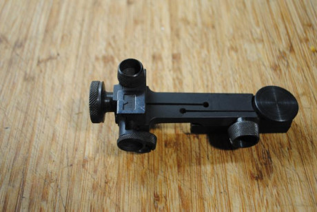 Vendo diopter que compre para una carabina antigua pero no me sirvio, no se que marca es pero creo que 01